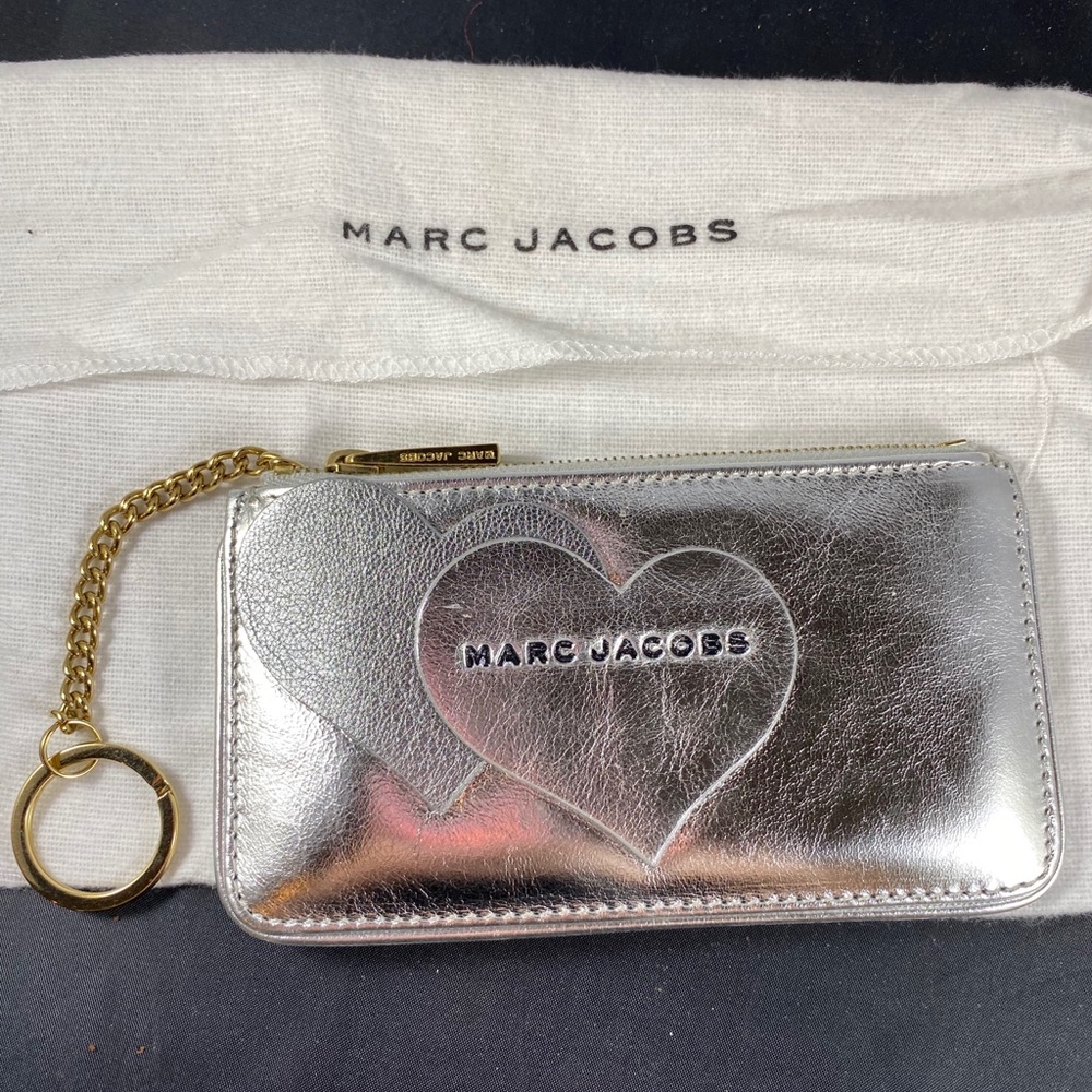 Marc Jacobs Silver Metallic Leather Coin/key chain